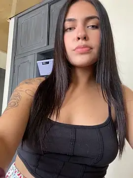 DaphneUwu online show from December 2024 04:06:01 PM