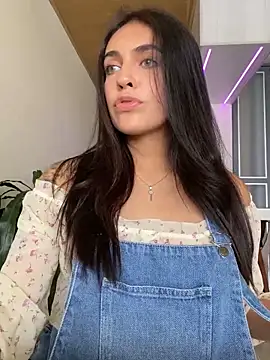 DaphneUwu online show from February 2025 07:42:01 PM