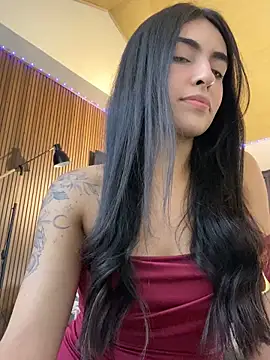 Snapshot of DaphneUwu chatting on February 2026 01:43:01 AM DaphneUwu online show from February 2026 01:43:01 AM