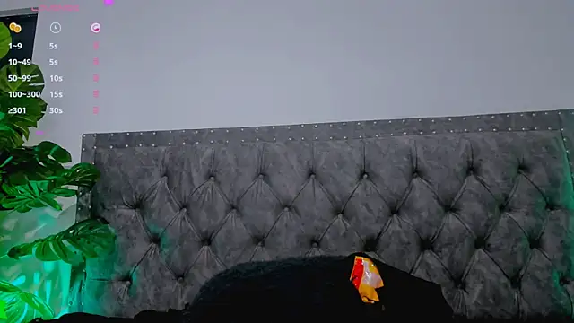 Snapshot of Dounia_nagi chatting on February 2025 01:55:01 PM Dounia nagi online show from February 2025 01:55:01 PM