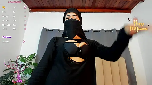 Snapshot of Dounia_nagi chatting on October 2025 08:53:02 PM Dounia nagi online show from October 2025 08:53:02 PM