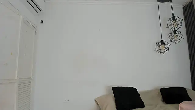 kristyl paez online show from May 2026 07:42:01 PM