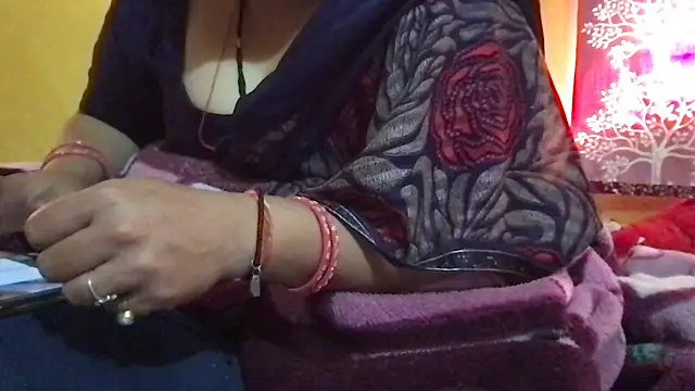 Riyasingh9 online show from November 2025 04:44:02 AM