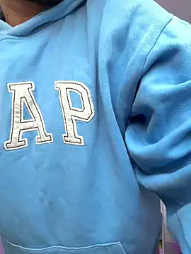 nicolas cox online show from April 2026 04:07:01 PM