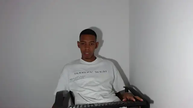 Snapshot of tonny_sexxxx chatting on February 2025 08:31:01 PM tonny sexxxx online show from February 2025 08:31:01 PM