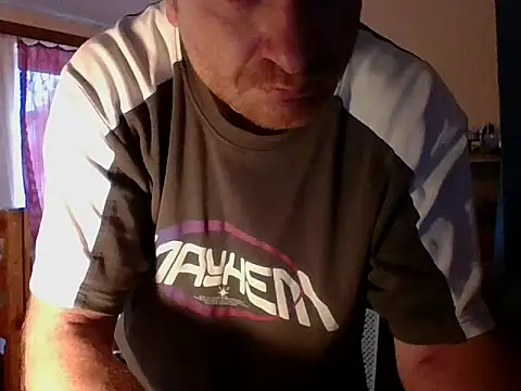 82liska online show from October 2025 02:52:02 PM