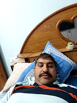 Snapshot of Amandev7 chatting on October 2025 03:09:02 AM Amandev7 online show from October 2025 03:09:02 AM