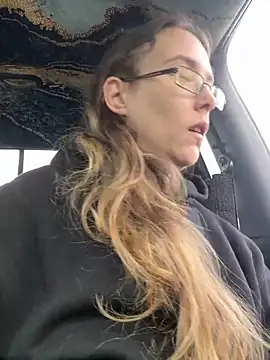 Snapshot of Dakota_02 chatting on November 2025 03:02:01 PM Dakota 02 online show from November 2025 03:02:01 PM