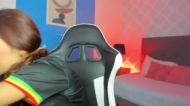 cora 22 online show from September 2025 12:21:02 PM