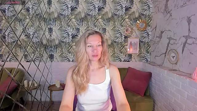 Snapshot of NancyGrace chatting on October 2025 01:17:01 PM NancyGrace online show from October 2025 01:17:01 PM