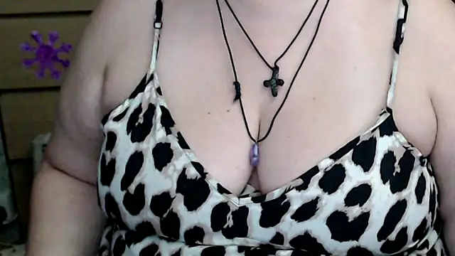 Snapshot of mayasmith chatting on December 2025 07:06:02 AM mayasmith online show from December 2025 07:06:02 AM