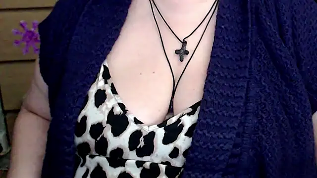 Snapshot of mayasmith chatting on December 2025 07:32:01 PM mayasmith online show from December 2025 07:32:01 PM