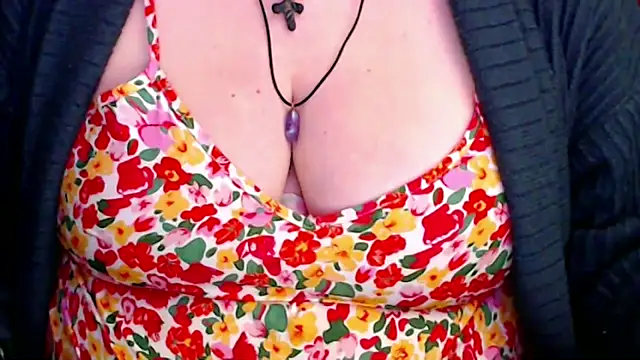 Snapshot of mayasmith chatting on February 2026 08:12:02 PM mayasmith online show from February 2026 08:12:02 PM