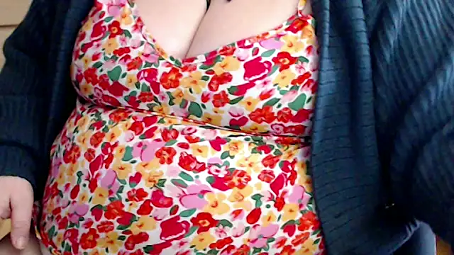 Snapshot of mayasmith chatting on February 2026 10:49:01 AM mayasmith online show from February 2026 10:49:01 AM