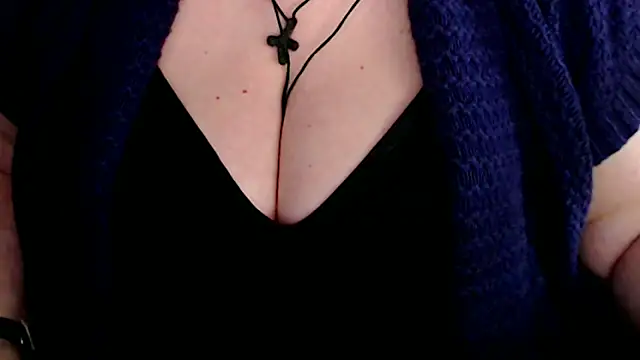 Snapshot of mayasmith chatting on April 2026 08:03:01 AM mayasmith online show from April 2026 08:03:01 AM