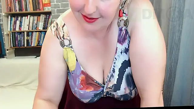 Snapshot of Rainbow_lady chatting on September 2025 02:17:01 PM Rainbow lady online show from September 2025 02:17:01 PM