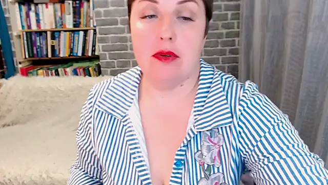 Snapshot of Rainbow_lady chatting on October 2025 03:36:02 AM Rainbow lady online show from October 2025 03:36:02 AM