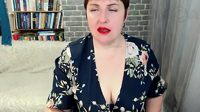 Snapshot of Rainbow_lady chatting on November 2025 04:01:01 AM Rainbow lady online show from November 2025 04:01:01 AM