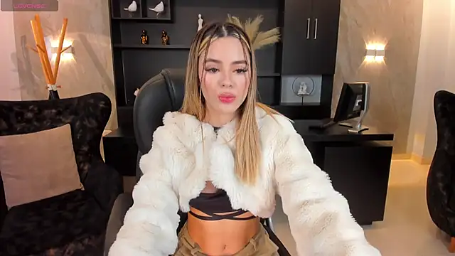 JuanitaClay online show from February 2025 12:06:02 PM