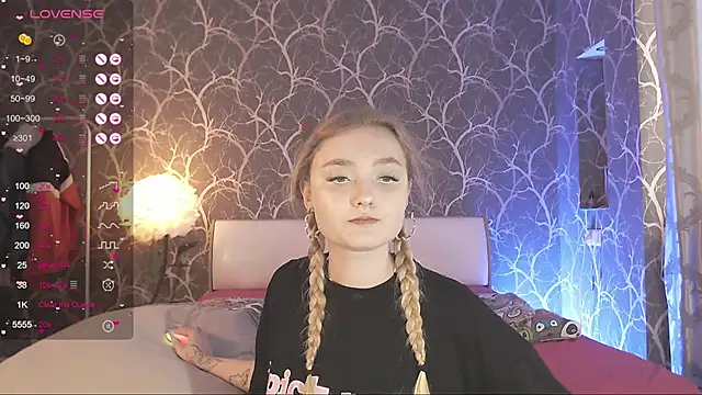 Snapshot of MiaMiaMeow chatting on February 2026 11:31:01 AM MiaMiaMeow online show from February 2026 11:31:01 AM