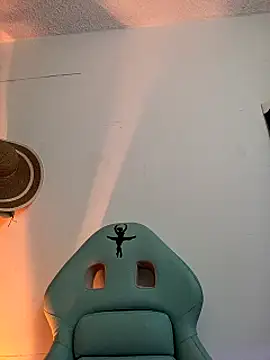 Snapshot of francesca_baker1007 chatting on February 2025 03:58:02 AM francesca baker1007 online show from February 2025 03:58:02 AM