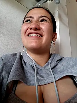 Snapshot of francesca_baker1007 chatting on March 2025 10:15:02 PM francesca baker1007 online show from March 2025 10:15:02 PM