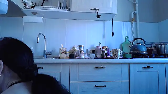 LediLedaxx online show from September 2025 07:20:01 AM