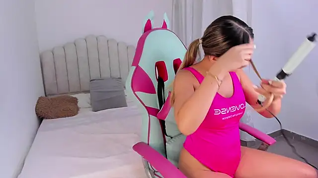 Snapshot of sofia_henaok chatting on January 2025 04:06:01 AM sofia henaok online show from January 2025 04:06:01 AM