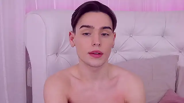 Snapshot of RobbyCharming chatting on January 2025 02:21:02 AM RobbyCharming online show from January 2025 02:21:02 AM