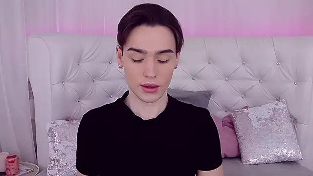 Snapshot of RobbyCharming chatting on February 2025 07:44:01 PM RobbyCharming online show from February 2025 07:44:01 PM