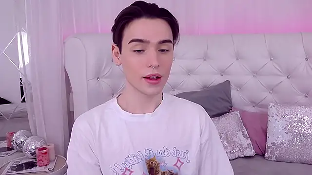 Snapshot of RobbyCharming chatting on March 2025 07:45:02 PM RobbyCharming online show from March 2025 07:45:02 PM