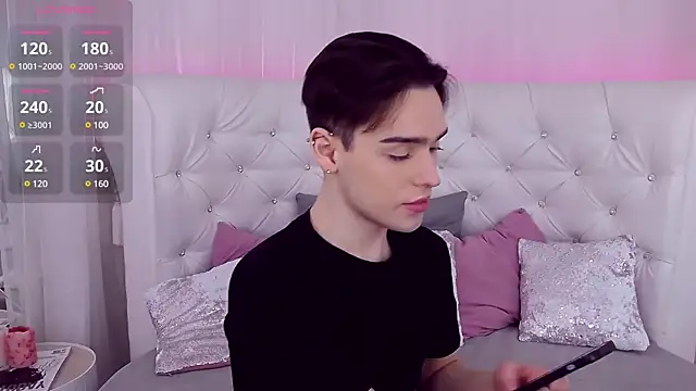 Snapshot of RobbyCharming chatting on March 2025 07:38:02 PM RobbyCharming online show from March 2025 07:38:02 PM