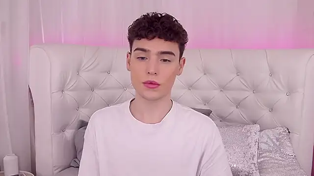 Snapshot of RobbyCharming chatting on September 2025 03:39:01 AM RobbyCharming online show from September 2025 03:39:01 AM