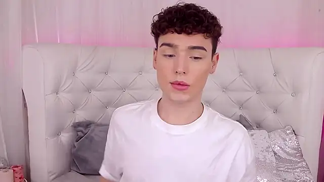 Snapshot of RobbyCharming chatting on September 2025 03:40:01 AM RobbyCharming online show from September 2025 03:40:01 AM