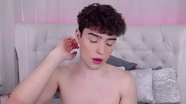 Snapshot of RobbyCharming chatting on October 2025 03:51:02 AM RobbyCharming online show from October 2025 03:51:02 AM