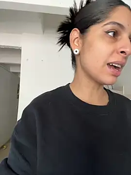 charlotte stevenss  online show from October 2025 03:25:01 PM