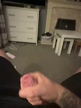 Averagematt1991 online show from May 2026 08:46:01 PM