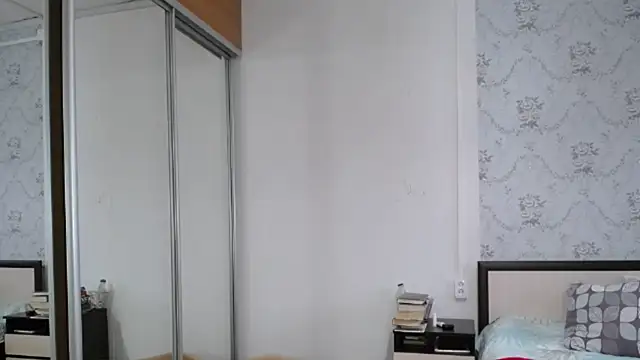 Snapshot of Popppka chatting on October 2025 12:55:01 PM Popppka online show from October 2025 12:55:01 PM