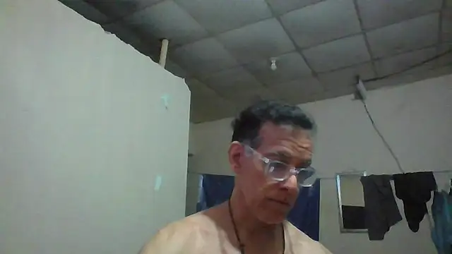 CaptainFox online show from June 2026 12:39:02 AM