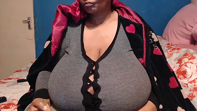 CUTEFIRMMELONSS online show from September 2025 10:14:01 PM