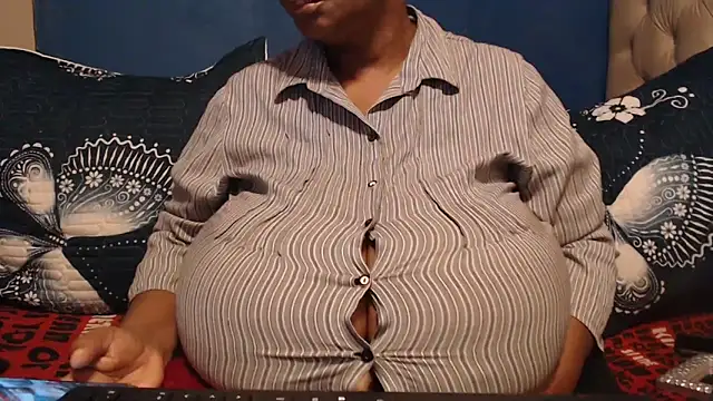 CUTEFIRMMELONSS online show from March 2026 04:16:01 AM