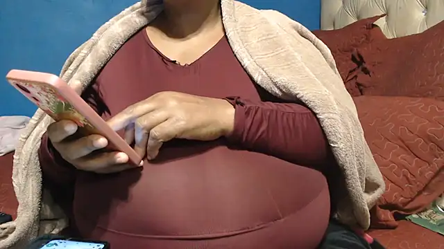 CUTEFIRMMELONSS online show from May 2026 05:29:01 PM