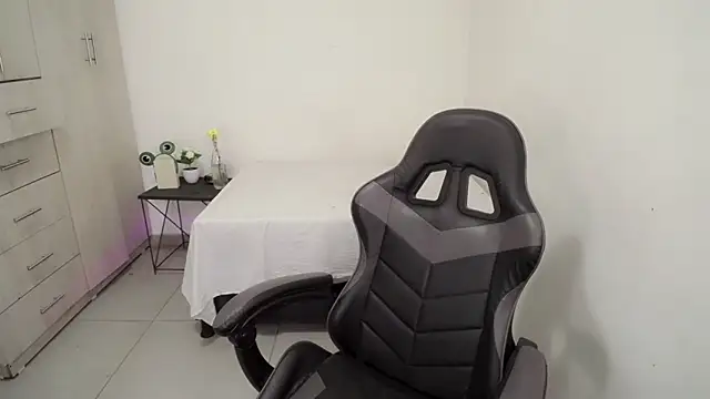 Youlittlepervertt  online show from February 2026 01:42:01 AM