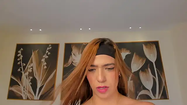 Snapshot of MariamRivera_ chatting on December 2024 07:17:02 AM MariamRivera online show from December 2024 07:17:02 AM