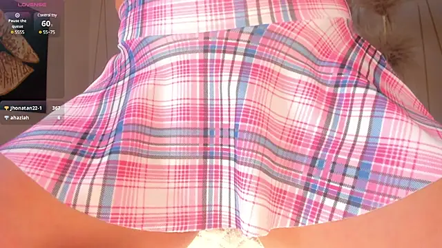 Snapshot of MariamRivera_ chatting on January 2025 06:46:01 AM MariamRivera online show from January 2025 06:46:01 AM