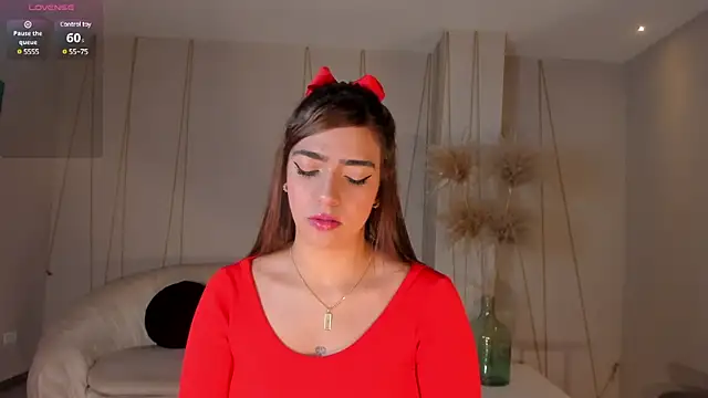 Snapshot of MariamRivera_ chatting on January 2025 03:52:02 AM MariamRivera online show from January 2025 03:52:02 AM