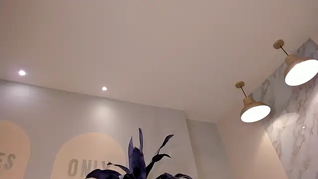 Snapshot of MariamRivera_ chatting on February 2025 10:05:01 AM MariamRivera online show from February 2025 10:05:01 AM