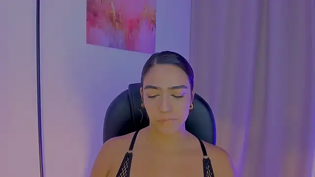 Snapshot of MariamRivera_ chatting on February 2026 03:36:01 AM MariamRivera online show from February 2026 03:36:01 AM