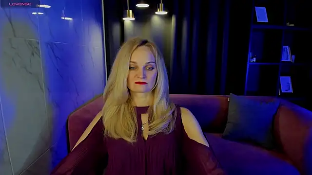 SaraSubtlety online show from September 2025 01:34:02 PM