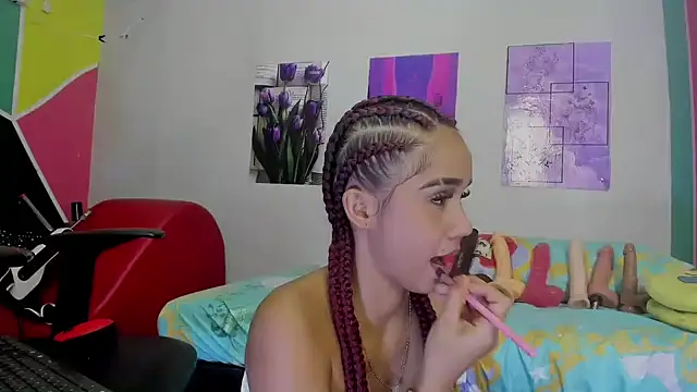 MarianaManzur online show from February 2025 08:20:02 PM